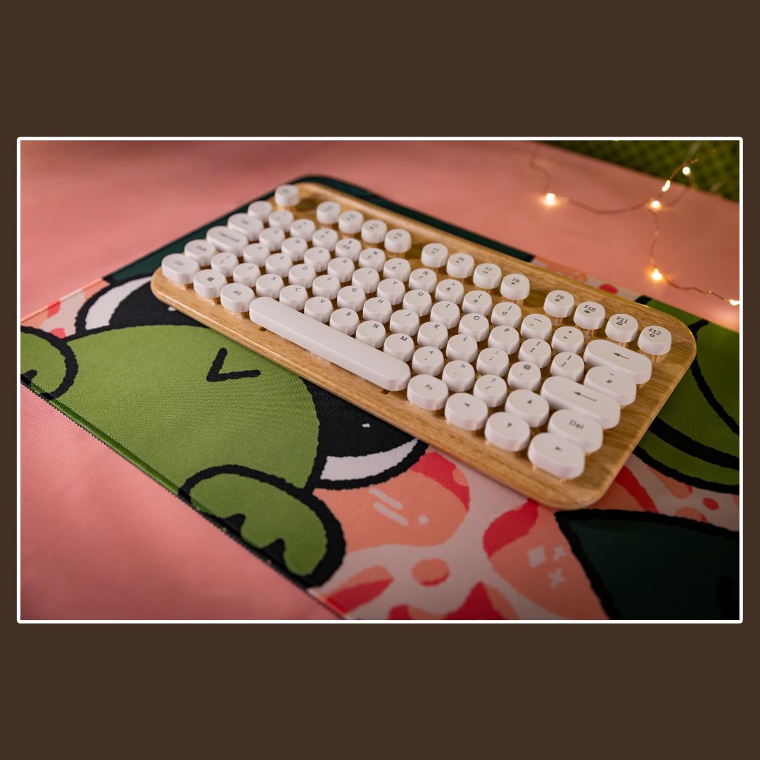Frog Deskmat/Playmat