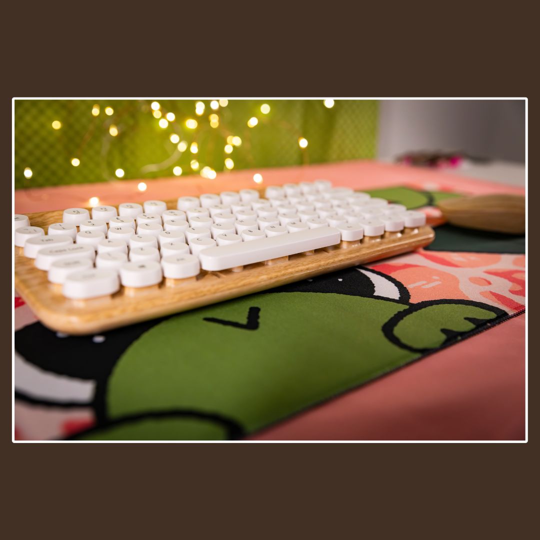 Frog Deskmat/Playmat